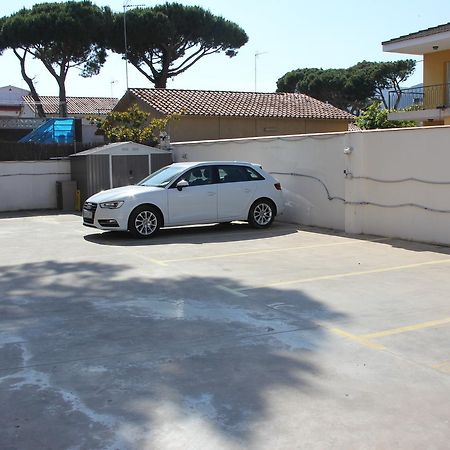 Apartamentos Caru Castelldefels Eksteriør bilde