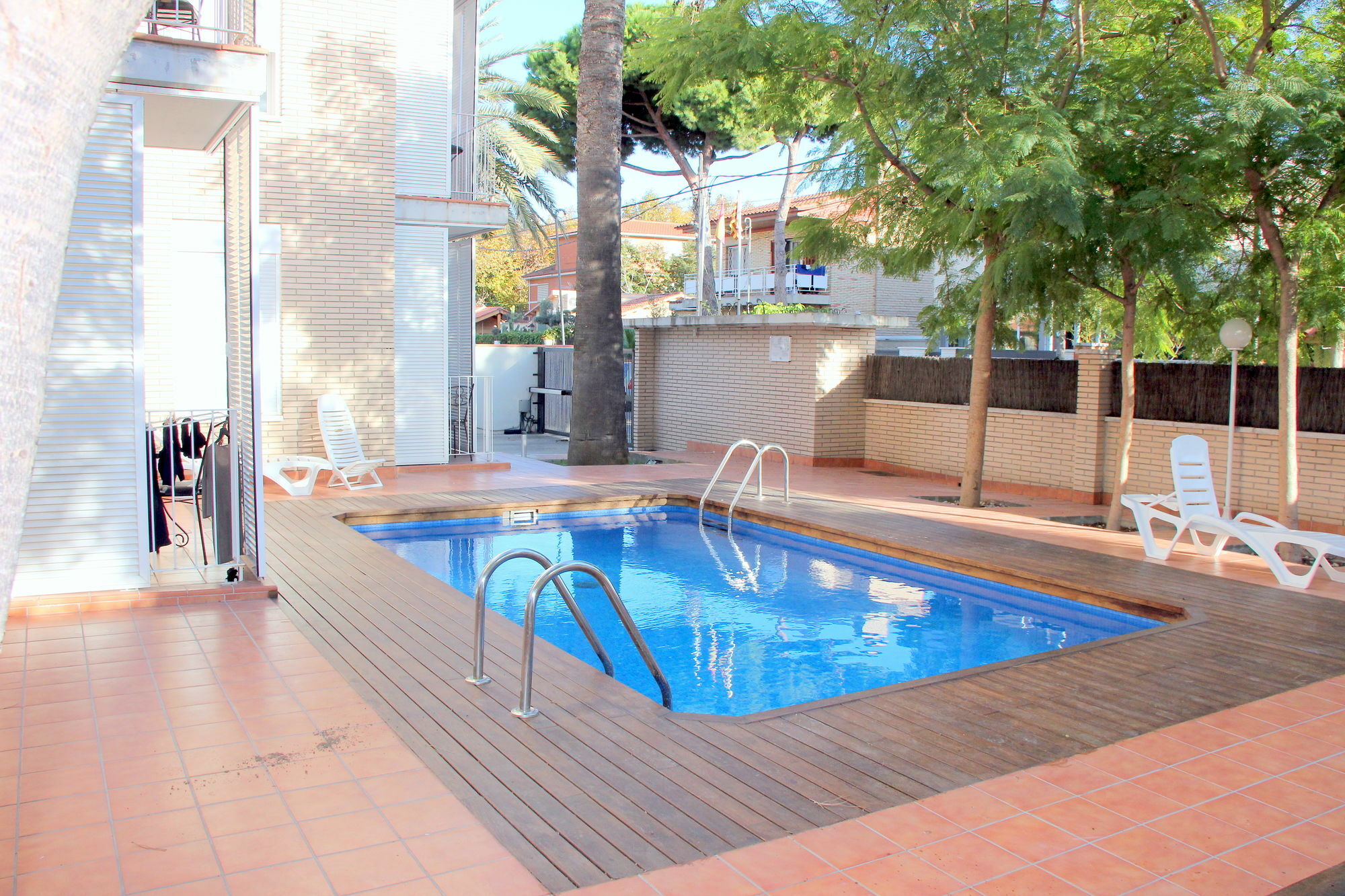 Apartamentos Caru Castelldefels Eksteriør bilde
